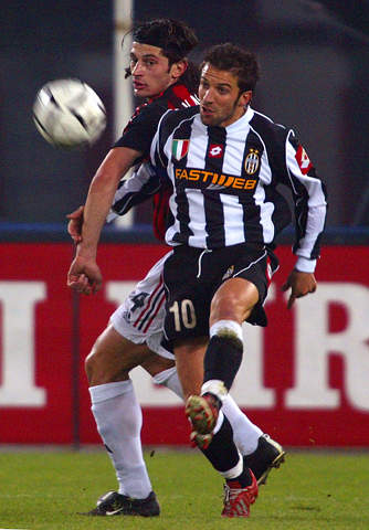 巴萨队长因心理危机或告别诺坎普，关键战屡失误后彻底扛不住了？