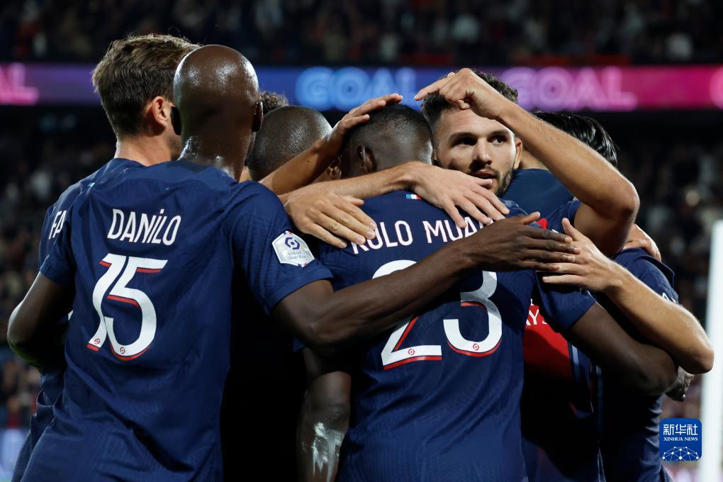 国足大换血！邵佳一破格提拔3大新星， 球迷：比归化球员强多了！（国足阵容洗牌！邵佳一火线起用三名新星，球迷称：实力全面压过归化球员）