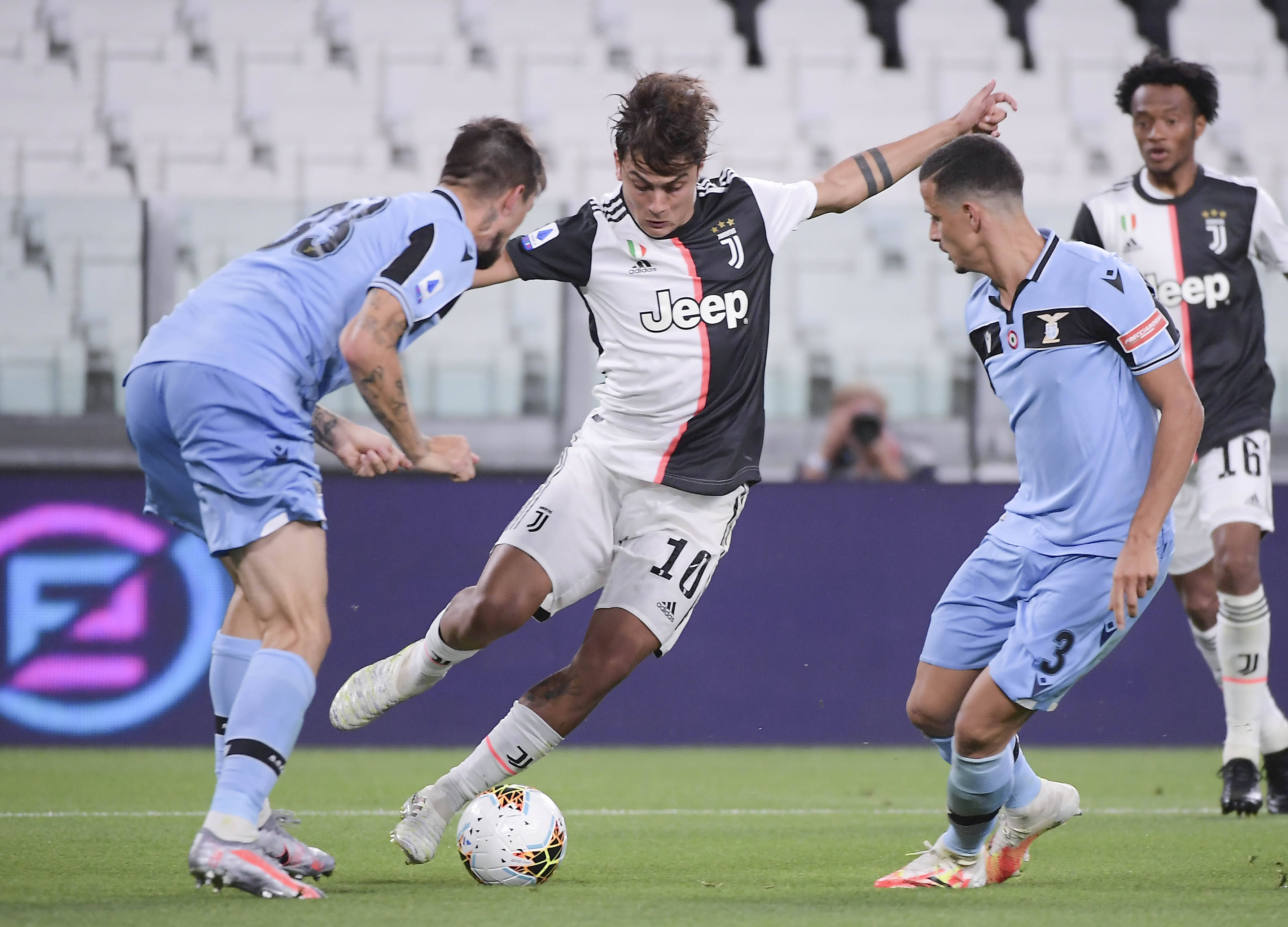 雄鹿因字母哥缺阵惨败，杨瀚森表现不佳，开拓者强势发力，遭遇5连败。（无字母哥雄鹿惨负，杨瀚森手感冰凉；开拓者火力全开，雄鹿陷入五连败）