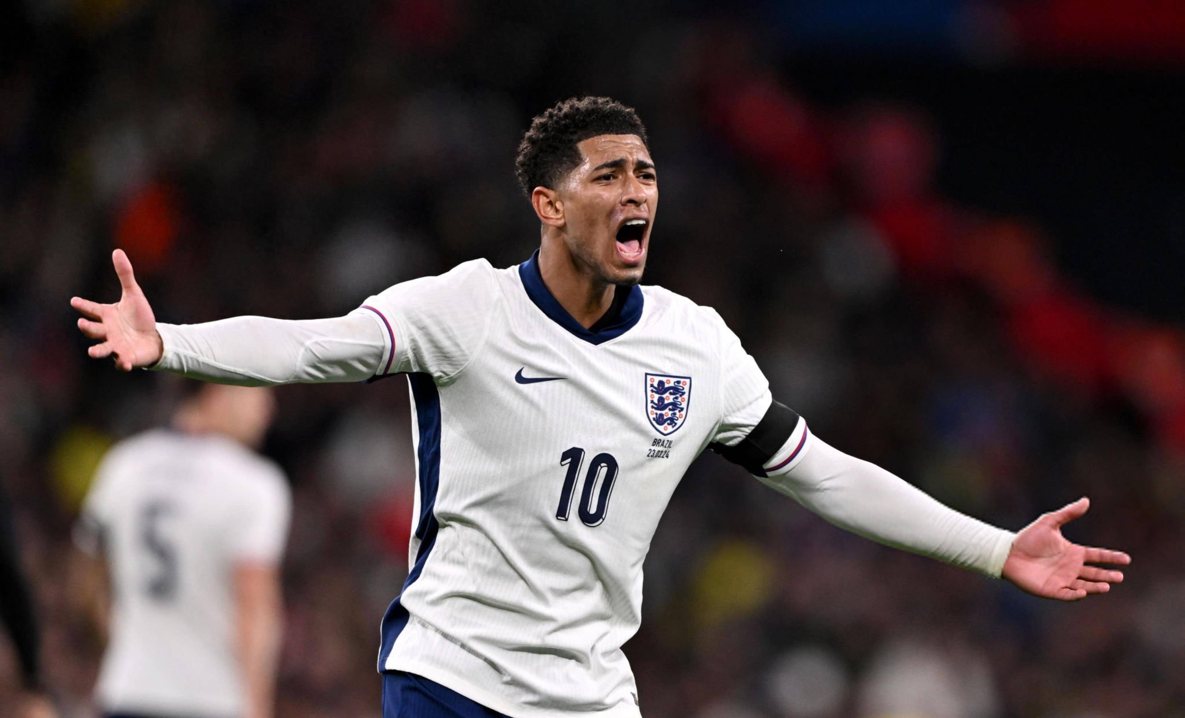 官方：苏格兰裁判沃尔什将执法欧冠第6轮拜仁vs葡体（官方确认：苏格兰裁判沃尔什将吹罚欧冠第6轮拜仁战葡体）