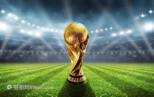 塞萨尔：齐沃为什么要换下博尼和泽林斯基？他俩明明表现最好