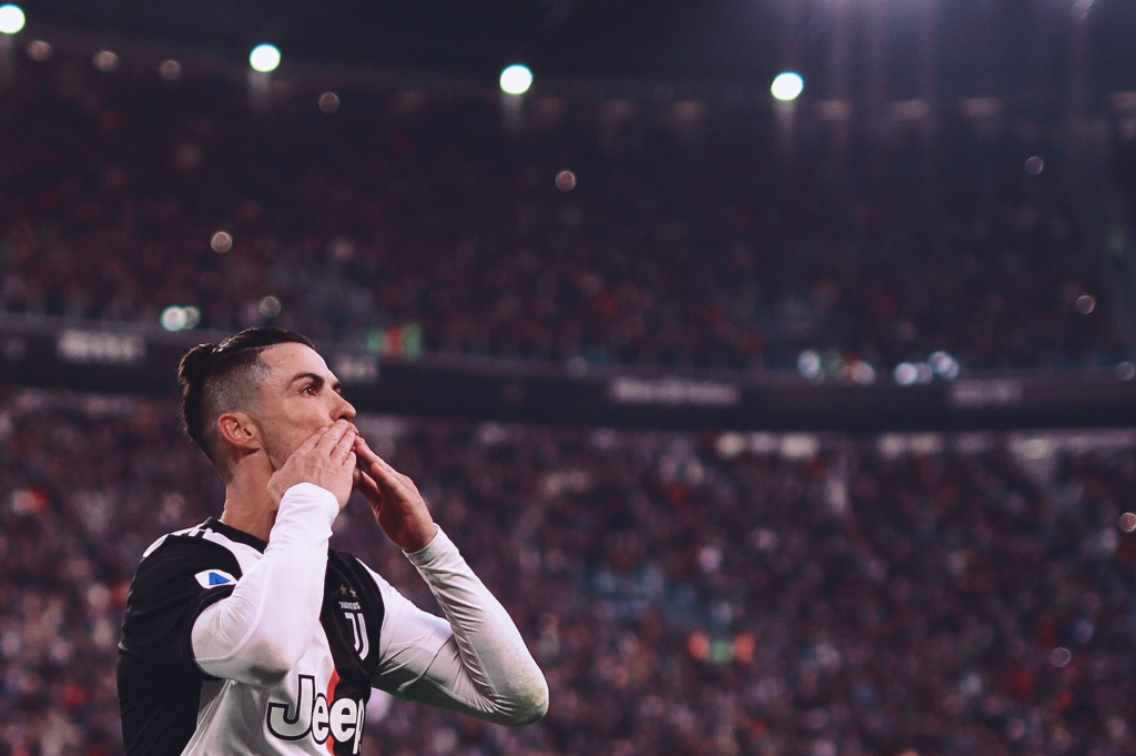 猛龙主帅：联盟就是这样的，有些球员总能获得更多哨子（猛龙主帅不满：联盟一贯如此，某些球员总能得到哨声照顾）